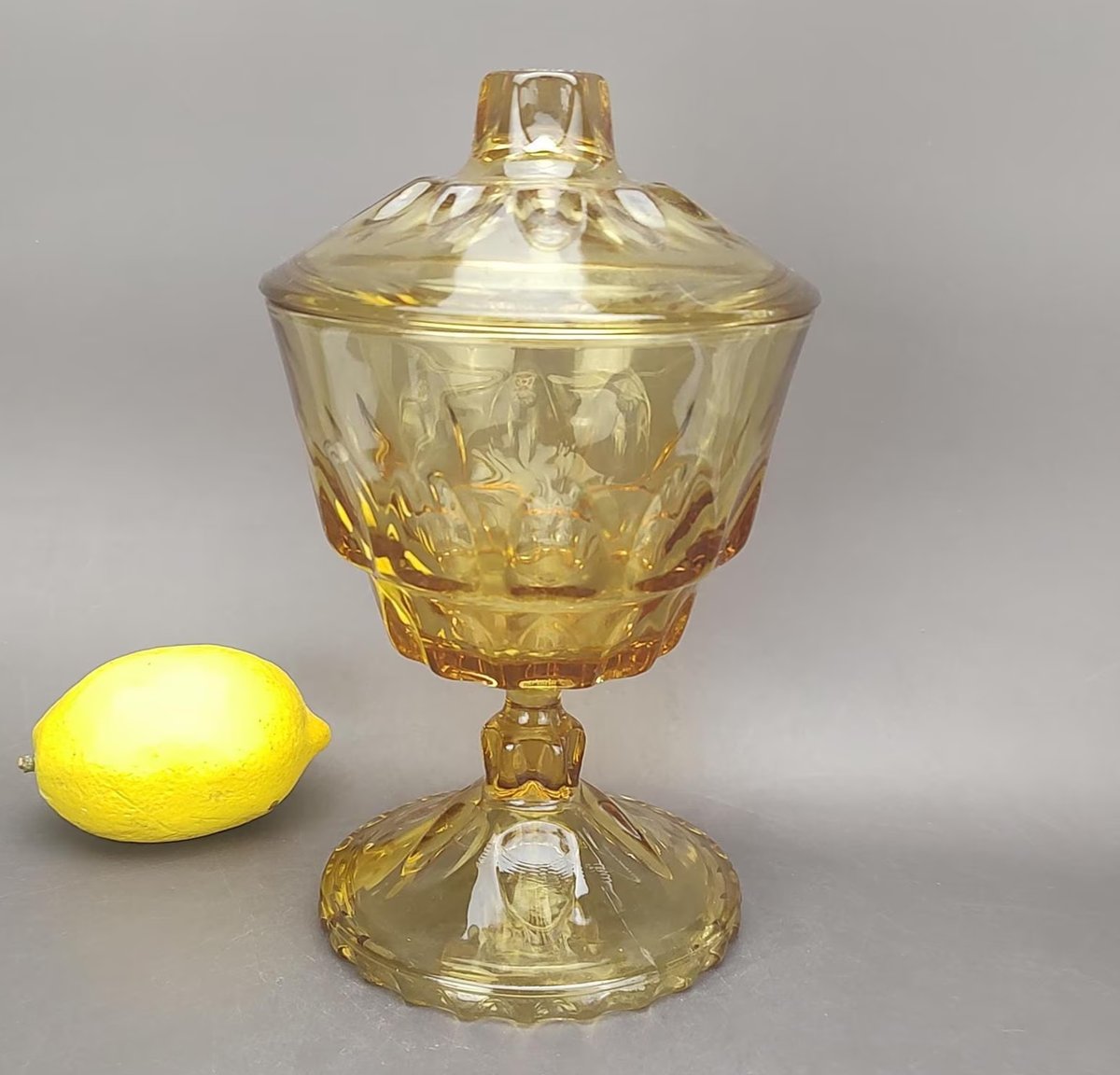 GrandesVtgShop's tweet photo. Vintage Amber Hazel Atlas Amber Glass "Reflection" Covered Compote Thumbprint Pattern https://t.co/n8f9wIqtLv #refelction #refelctions #HazelAtlas #GiftForHer #giftforhim @Etsy https://t.co/vcmBhJ1PWp
