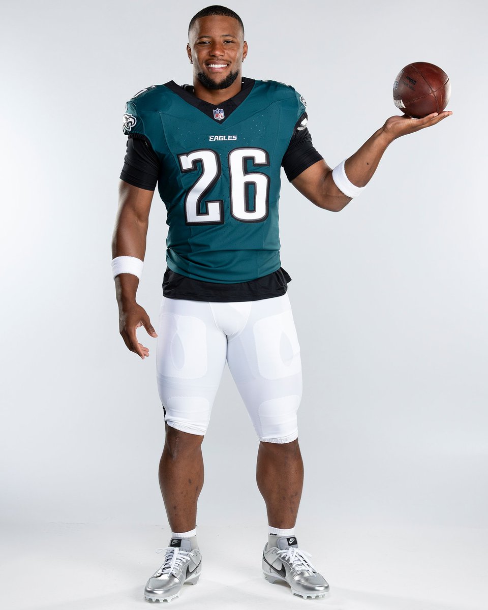 .@Saquon is ready for Year 8 💪 <a href="/Eagles/">Philadelphia Eagles</a>