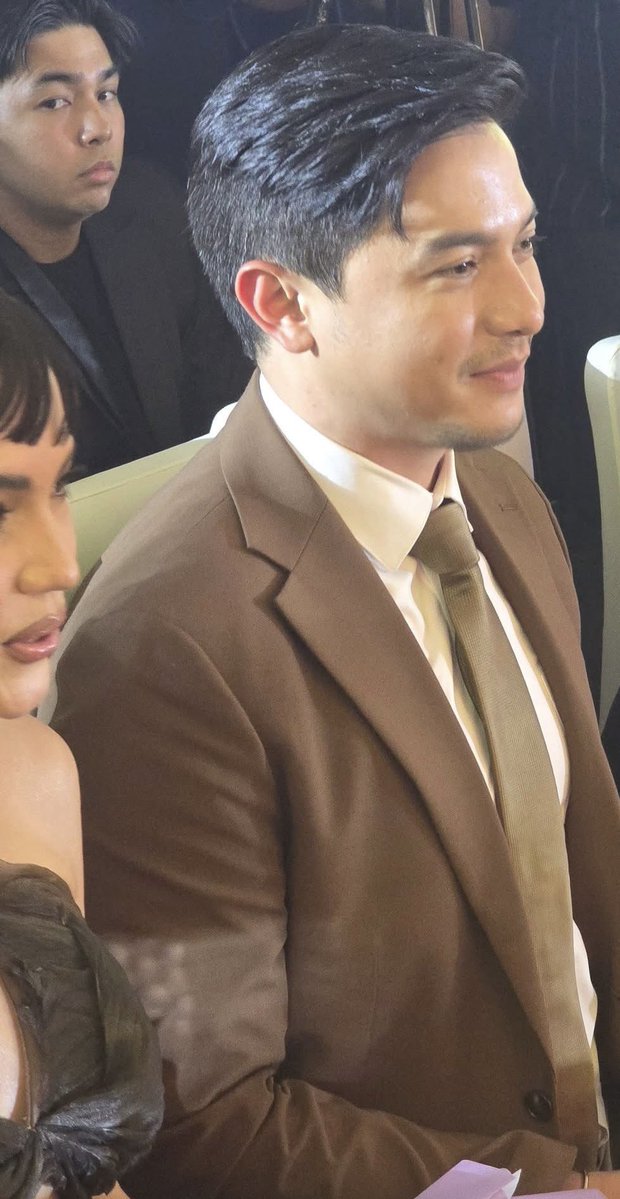 MBG🆁🅵🅹 (@mbgrfj) on Twitter photo #ALDENRichards and <a href="/whianwamos/">Rhian Ramos</a>, seated beside each other! Penge ng mas maayos na kuha nito? Kailan ba uli kayo magwork together? #ALDENRichards and <a href="/whianwamos/">Rhian Ramos</a>, seated beside each other! Penge ng mas maayos na kuha nito? Kailan ba uli kayo magwork together?