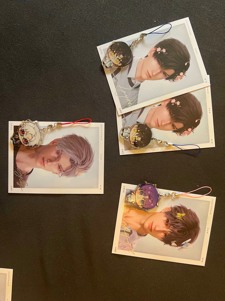 I wanna do a little giveaway! As you can see it’s Xavier’s Goodie bag. Also a little consolation prize for other Mains 
To participate:
- Follow me
- ❤️ + 🔁 this post!
Please tell me what LI you want + the country I would be shipping to, since there might be restrictions🫣
+++