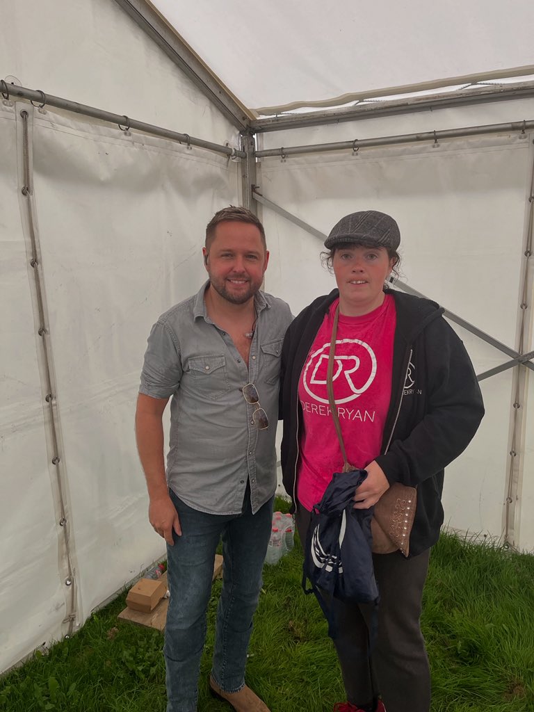 Happy birthday Derek enjoy 🎂🎉🤠 <a href="/derekryanmusic/">Derek Ryan</a>