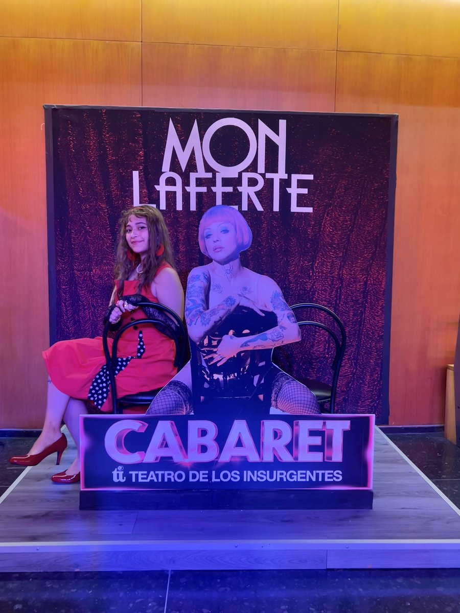 solst1s's tweet photo. Mi primer viaje sola a CDMX desde Houston tx pa ver la mujer q moldeó mis gustos musicales y mi estilo. Mi idol. E sido su fan desde 14 años y este año cumplo 21. Lloré cuando subiste al escenario, mi meta más grande del verano y lo logré. Eres espectacular y única @monlaferte ❤️ https://t.co/KuQl1Eqr01