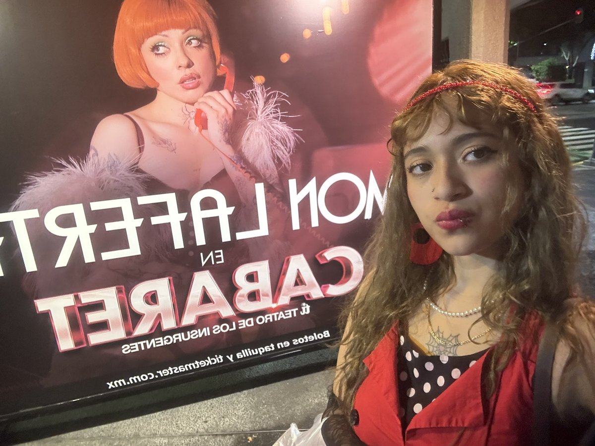 solst1s's tweet photo. Mi primer viaje sola a CDMX desde Houston tx pa ver la mujer q moldeó mis gustos musicales y mi estilo. Mi idol. E sido su fan desde 14 años y este año cumplo 21. Lloré cuando subiste al escenario, mi meta más grande del verano y lo logré. Eres espectacular y única @monlaferte ❤️ https://t.co/KuQl1Eqr01