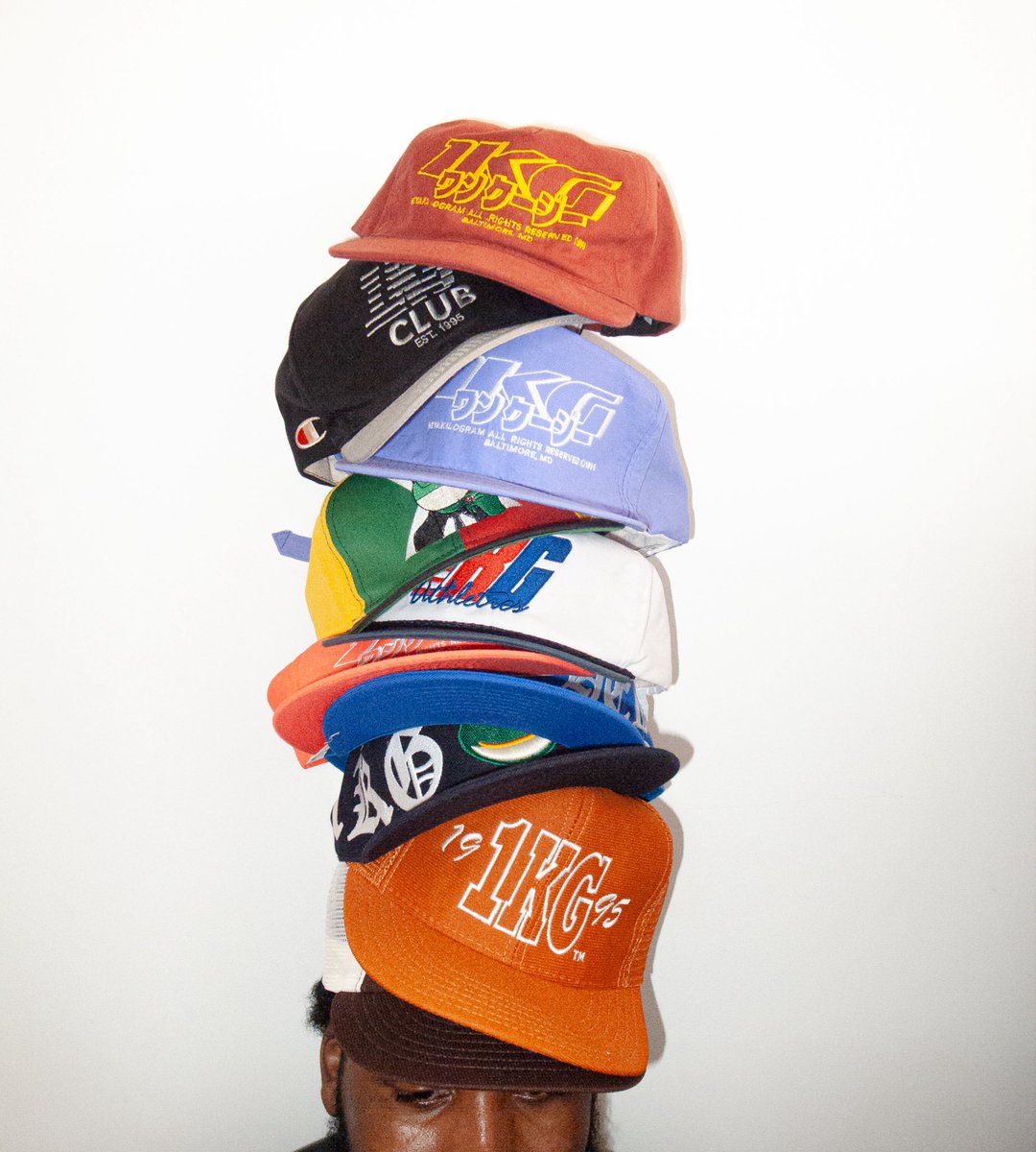 HEYAKILOGRAM's tweet image. NEW CAPS AVAILABLE ONLINE NOW @ HEYAKILOGRAM.COM!💫