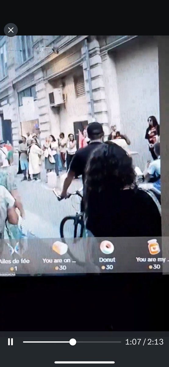 Je condamne avec la plus grande fermeté la vindicte exercée par le mouvement BDS à l’encontre d’un commerce du centre-ville de Montpellier.
Si manifester est une liberté de tels procédés sont indignes et contraires aux valeurs démocratiques.

Les responsables locaux de ce