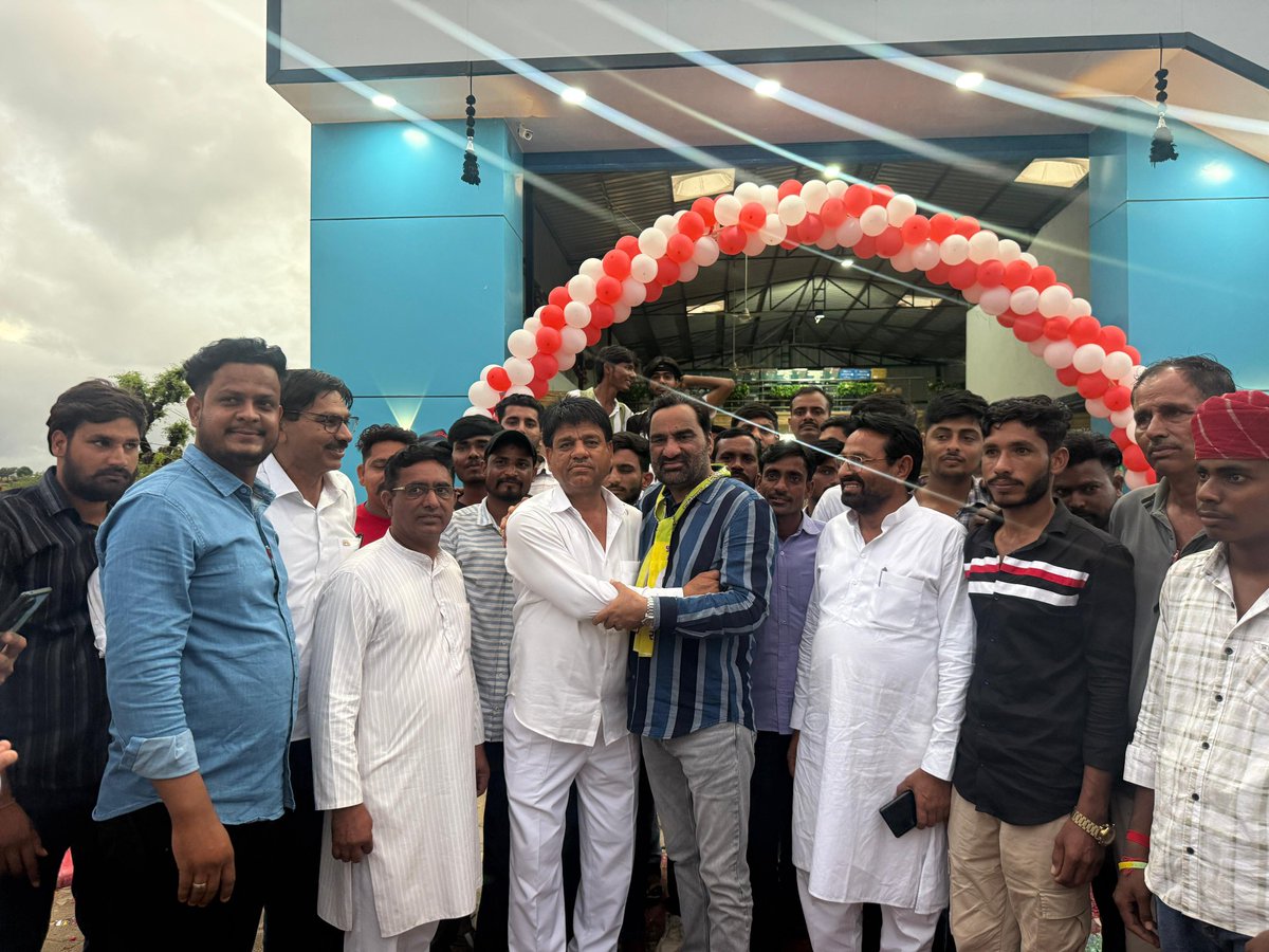 HANUMAN BENIWAL (@hanumanbeniwal) on Twitter photo आज नागौर संसदीय क्षेत्र के डीडवाना -कुचामन जिले के दौलतपूरा (डीडवाना) में सरदारपुरा कलां निवासी श्री मनवर खान के नव प्रतिष्ठान MK Tiles का उद्घाटन करके उन्हें शुभकामनाएं दी | आज नागौर संसदीय क्षेत्र के डीडवाना -कुचामन जिले के दौलतपूरा (डीडवाना) में सरदारपुरा कलां निवासी श्री मनवर खान के नव प्रतिष्ठान MK Tiles का उद्घाटन करके उन्हें शुभकामनाएं दी |