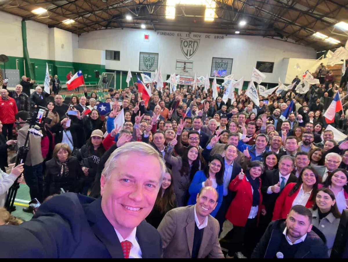 🇨🇱Vamos con todo en primera vuelta‼️✌🏻🇨🇱
#Cadem
#KastPrimeraVuelta 
#KastPresidenteDeChile