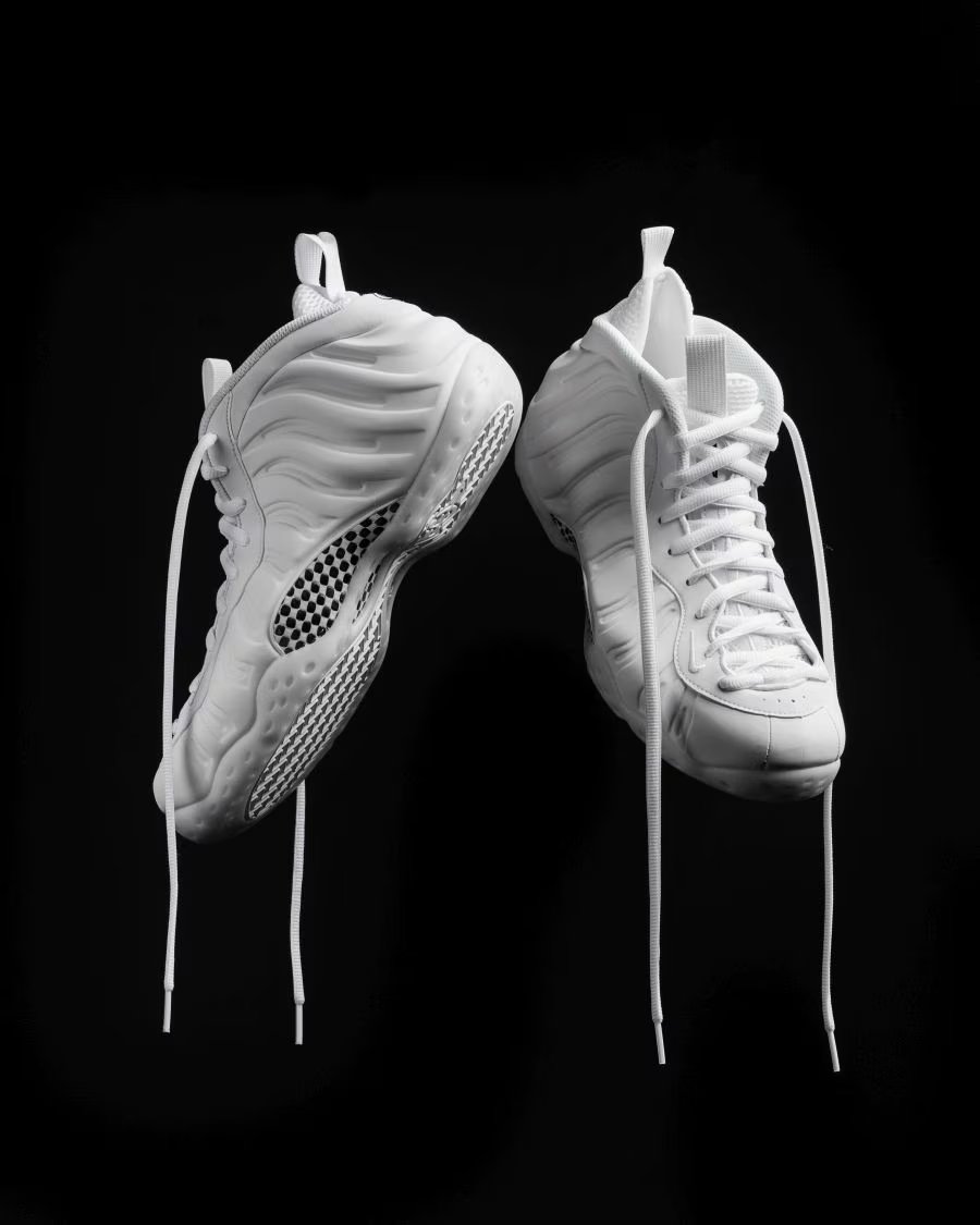 JustFreshKicks's tweet photo. Nike Air Foamposite One ‘Triple White’ on sale for $139.98 + shipping

https://t.co/pDnBPWmg6o https://t.co/OlLBxTojex