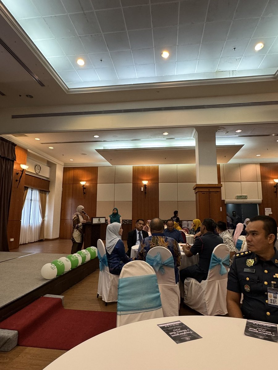 dermaorgan's tweet photo. Berakhir sudah Minggu Kesedaran Pendermaan Organ yg diakhiri dgn majlis Bicara Hati iaitu penghargaan kepada keluarga penderma organ. Tahukah anda seramai 1022 penderma organ dan tisu di Malaysia. Terima kasih ahli keluarga yg beri keizinan! https://t.co/P7c60mhNJT