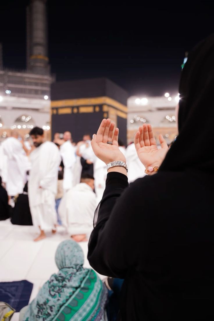 Lâ yûkelifûllah; 
Rabbim, yükümü hafiflet.