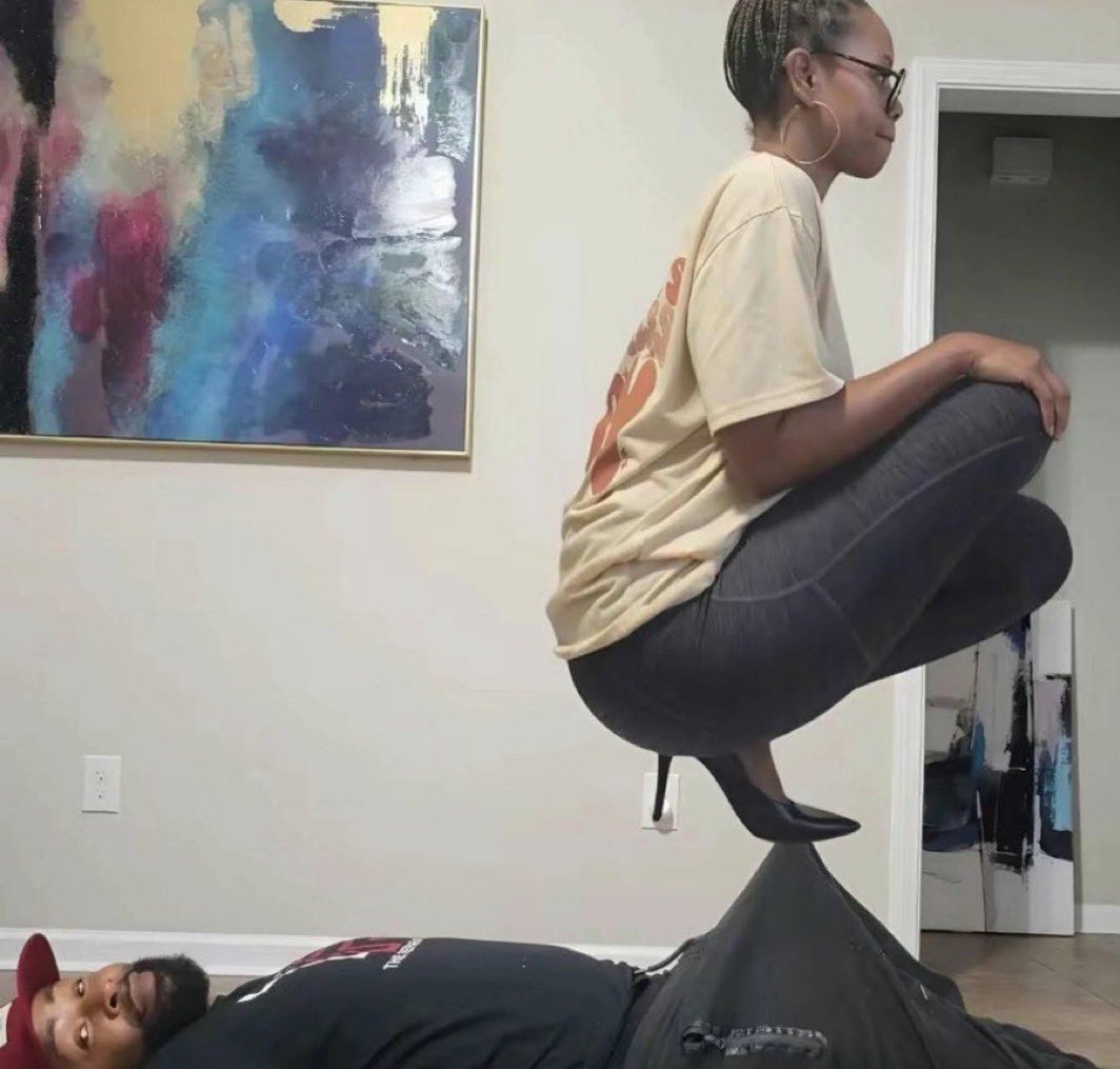 insane poses (@insaneposes) on Twitter photo 