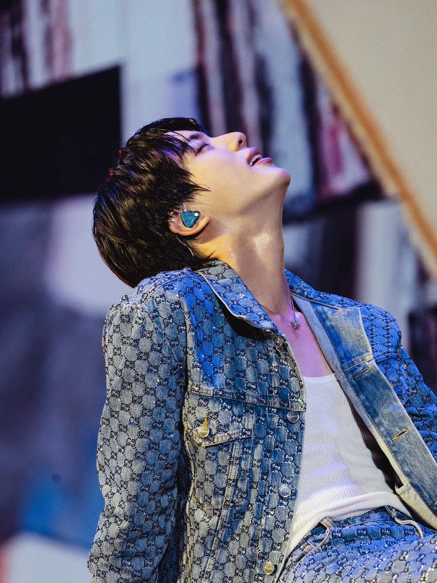 Do you know that if we keep the current pace of 3.8M streams for DSYLM, we will hit 1B in 164 days 🔥

Other than the most streamed record and year end awards, this is what we need to focus on.

We can do this. Do not slow down.

STREAM DSYLM