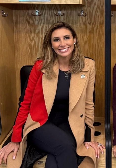 Time to get loud for <a href="/AlinaHabba/">Alina Habba</a>

Senate RINO’s are working overtime to not confirm Alina Habba. If you want her confirmed, put a “❤️” 

I tagged her so she will absolutely see it