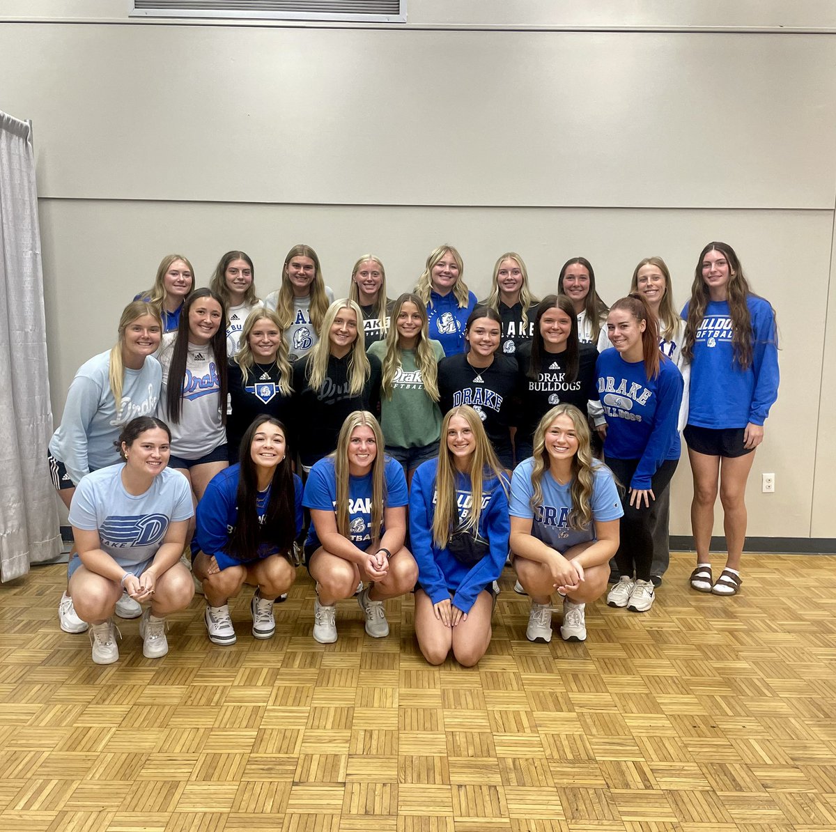 Team 51 is officially on campus, can’t wait to see what these Dogs do! 💙🐶