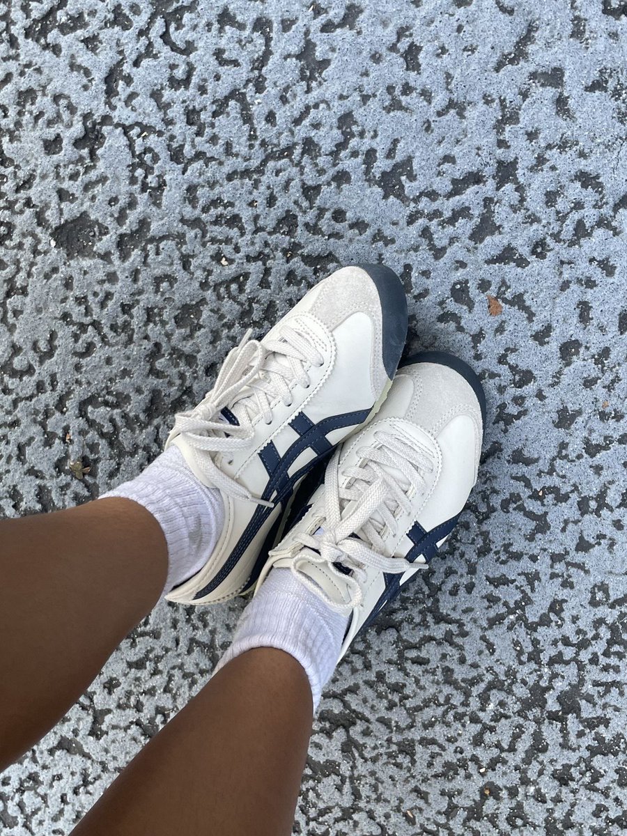 nathabiel26's tweet image. Sneakers that go with everything

a thread