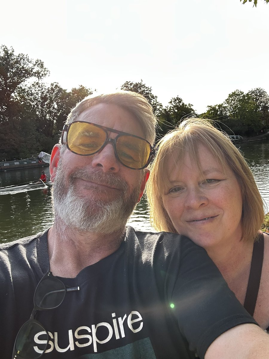 ady_hanson's tweet image. The icing on the cake of a wonderful week with Nicky and the family

A roast dinner and a walk along the river in Oxford 

Time for the cherry on top

Seeing Oxfords finest @suspiretheband at @TheBullingdon 

💜🎶