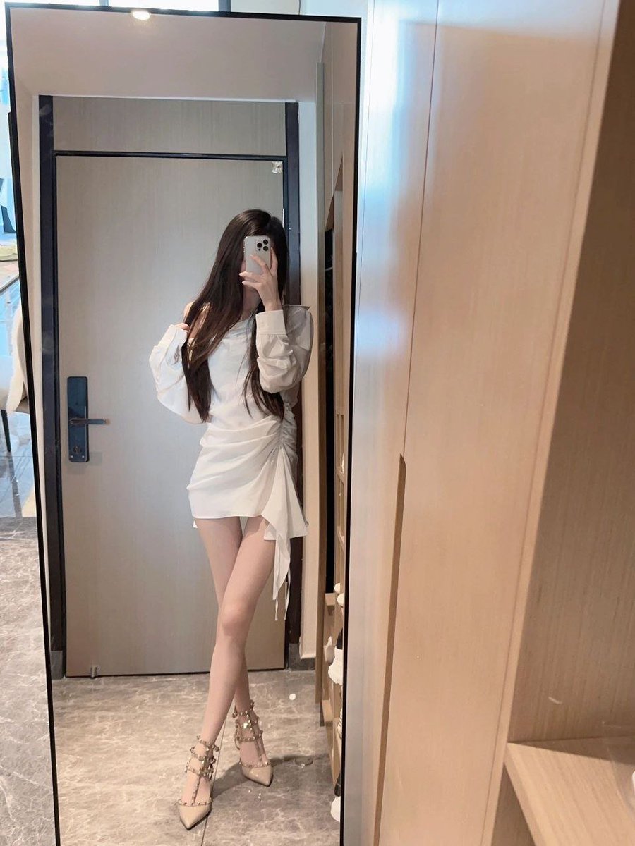 白は永遠に最も危険な色だけど、最も魅力的でもある。今日のOOTD🤍 #OOTD #DailyLook