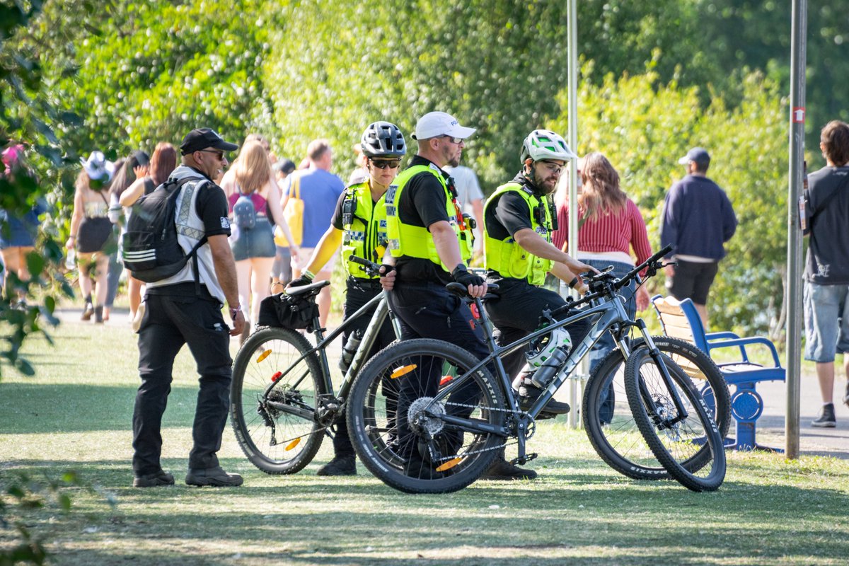 TVP_ReadingFest's tweet image. Heading into the final evening here at #ReadingFestival 🎸

Our officers will continue to be out on patrol until the festival closes on Monday. We hope you enjoy the final night and let our officers know if you have any worries or concerns.

Enjoy! And #LookOutForEachOther