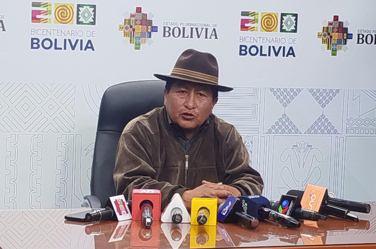 reddtvoficial's tweet image. “Determinación del TSJ es política, buscan congraciarse con el nuevo gobierno”

El exdirigente de la #CSUTCB, Rufo Calle, calificó como política la decisión del Tribunal Supremo de Justicia (#TSJ) de revisar las detenciones de @LuisFerCamachoV, @Marco_Pumari_A y @JeanineAnez.…