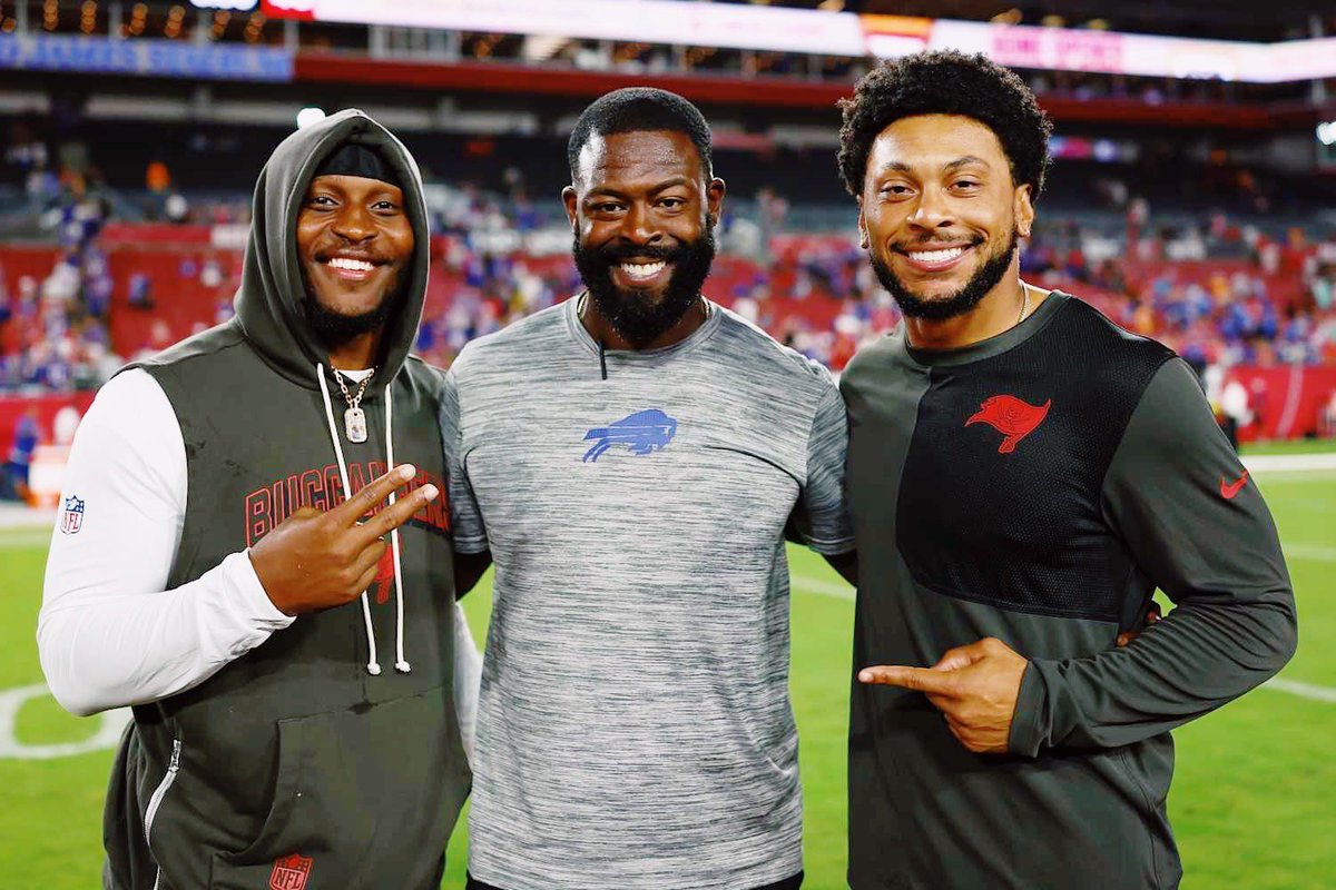 Coach_Addae's tweet image. Bigger than the game with these two… Took me back to my college days, will always be “my guys”. 🫶🏾 #dreamchasers #family