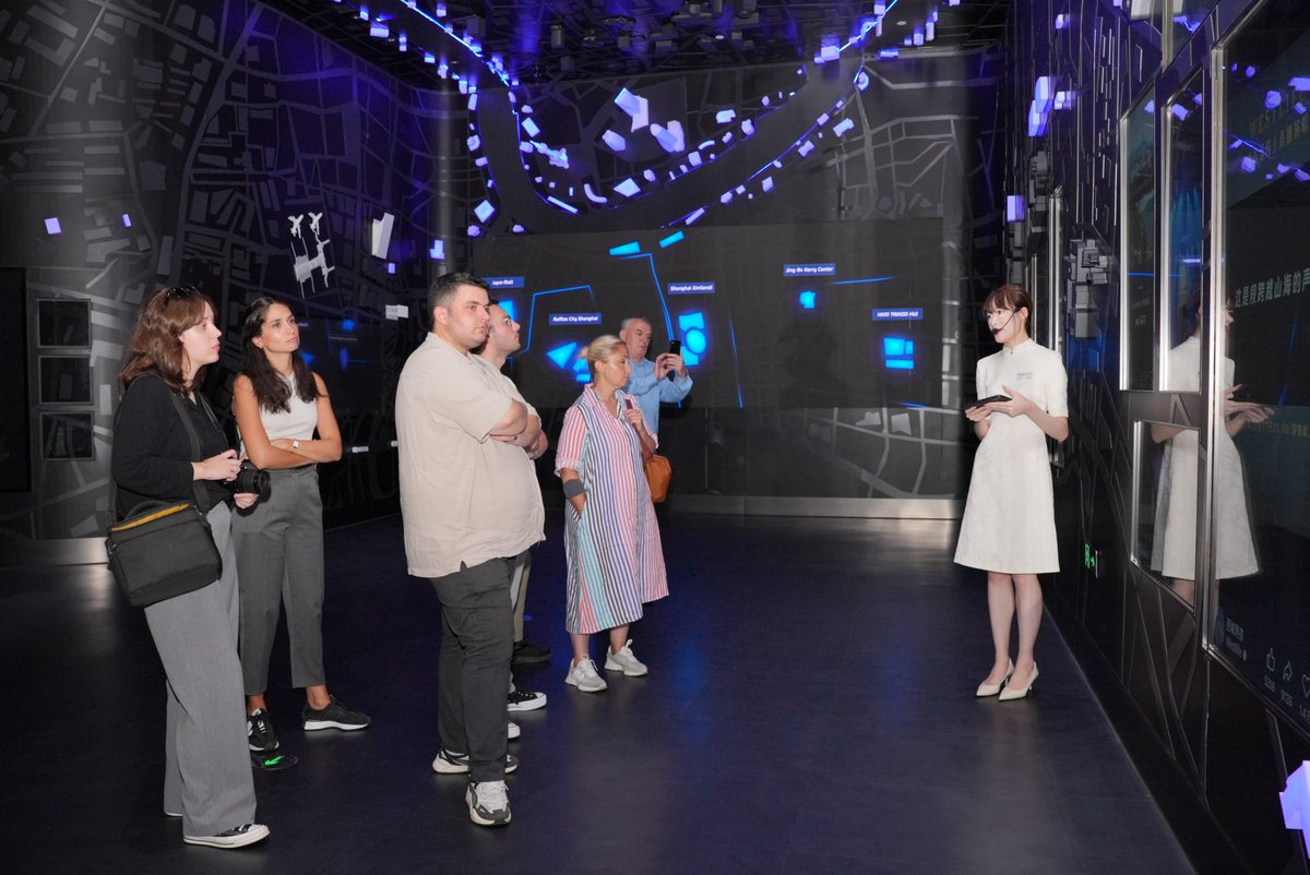 ChinaEmbTurkiye's tweet image. Our explorers journeyed to #Tencent, one of China's tech giants. From cutting-edge digital solutions to visionary applications, they witnessed how technology shapes the future.