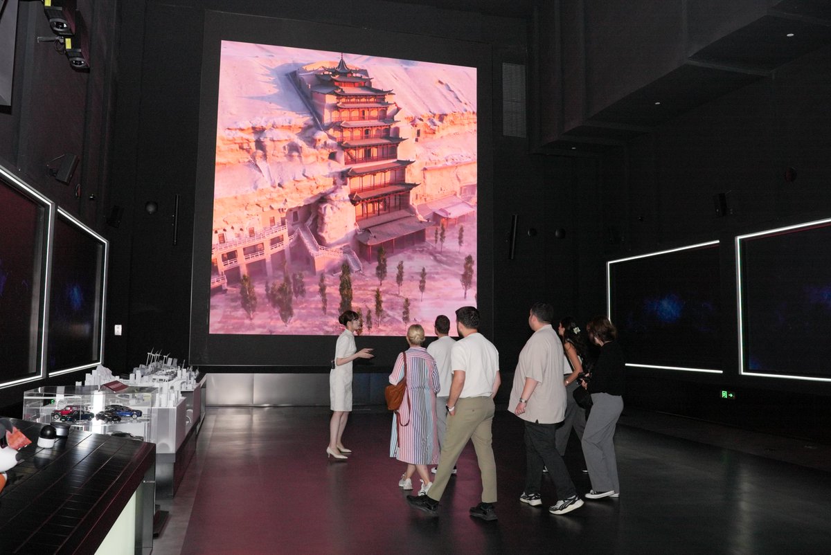 ChinaEmbTurkiye's tweet image. Our explorers journeyed to #Tencent, one of China's tech giants. From cutting-edge digital solutions to visionary applications, they witnessed how technology shapes the future.