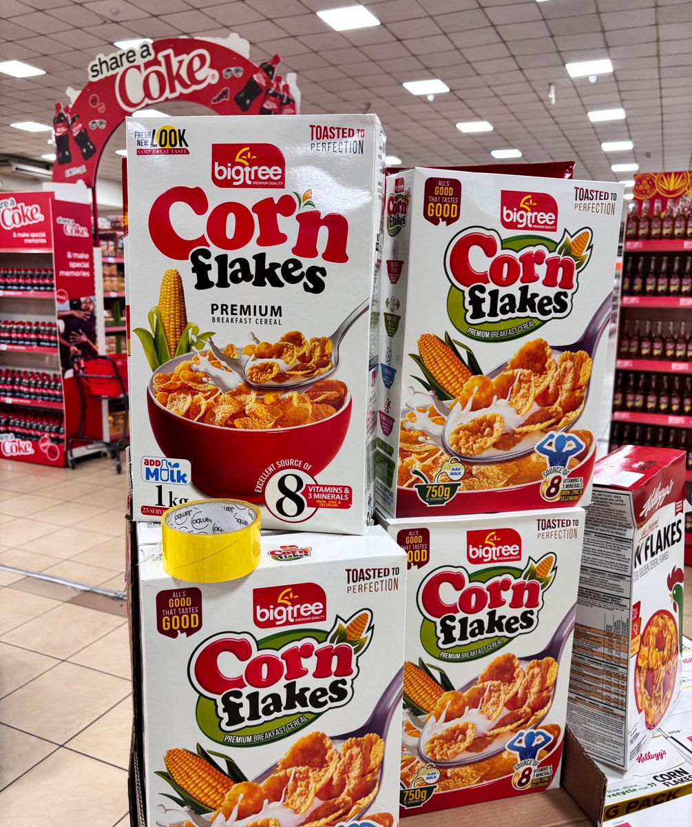 NambeyeK's tweet image. My favourite thing is seeing Bigtree in Kigali! I feel so proud and I want to tell everyone in the store that it’s a Zambian brand 😂 forever a #zambiakuchalo babe.  #bigtree #tradekings