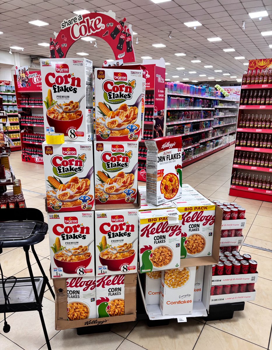 NambeyeK's tweet image. My favourite thing is seeing Bigtree in Kigali! I feel so proud and I want to tell everyone in the store that it’s a Zambian brand 😂 forever a #zambiakuchalo babe.  #bigtree #tradekings