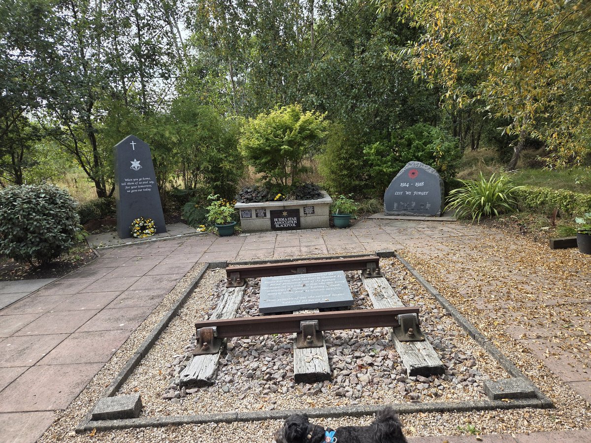 Walk up Leyton way today, great to see the memorials for the armed forces including ex Blackpool players 🧡🍊