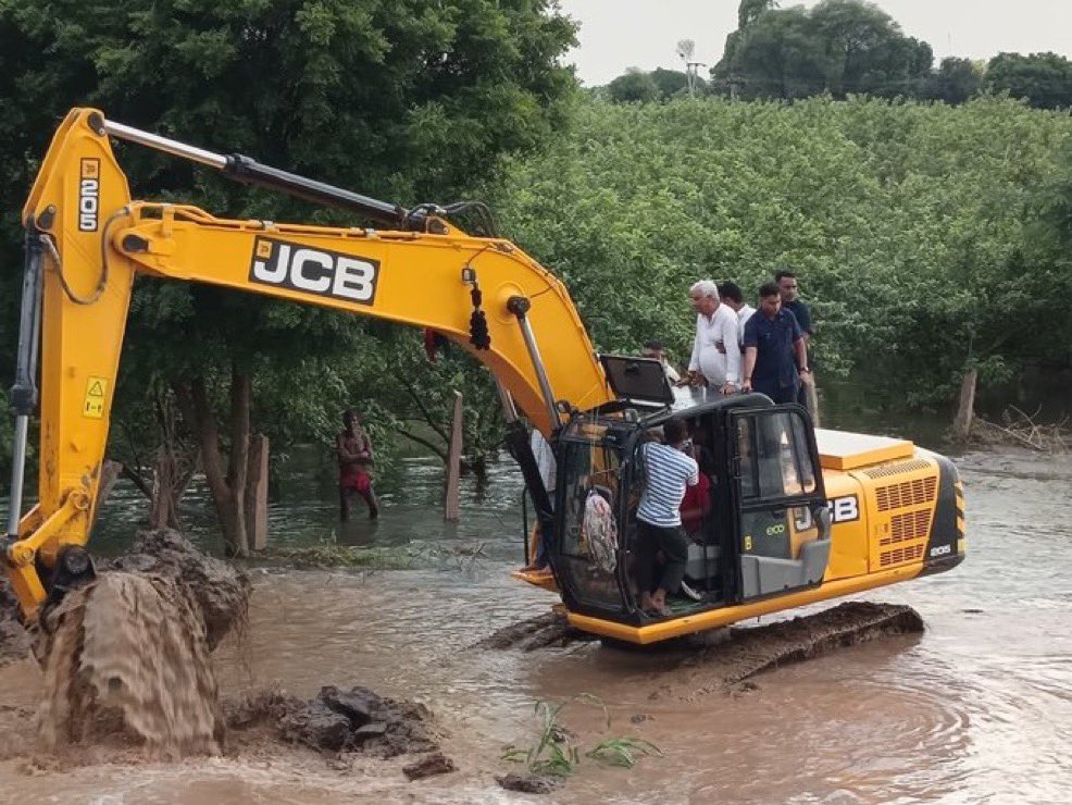 राजस्थानी ट्वीट (@8pmnocm) on Twitter photo 