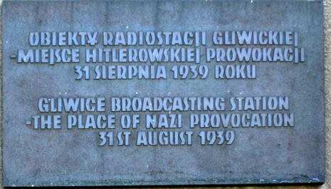 URDailyHistory's tweet photo. 31 Aug 1939: #German radio announces that Polish soldiers had attacked the #Gleiwitz radio station in #Germany on the German/Polish border, creating an excuse for the Germans to attack #Poland the next day, starting World War II in Europe. The attack was a ruse; Poland never attacked the radio station. #WWII #WW2 #history #ad https://t.co/hCTYWJ1erb
Please support URDailyHistory by clicking on our Amazon link above before shopping. Thank you!