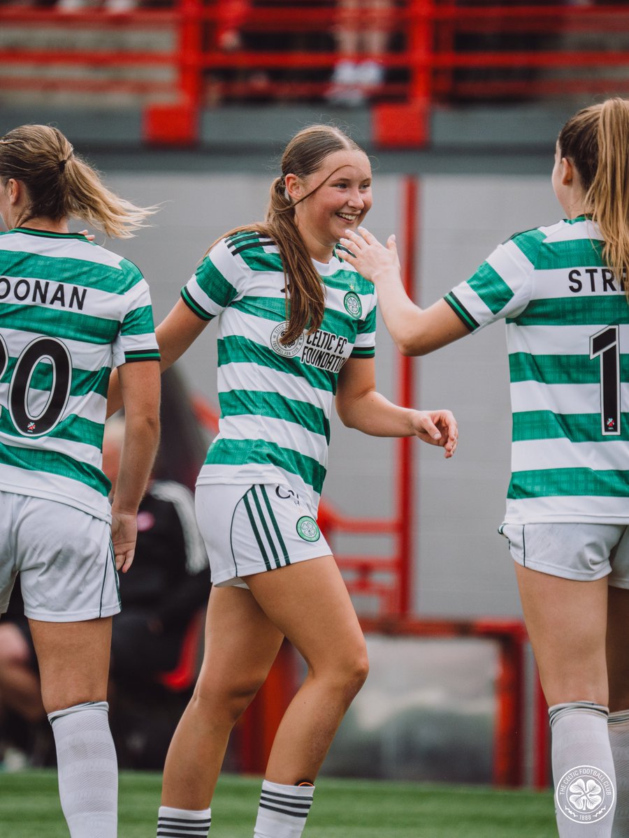 CelticFCWomen's tweet photo. That moment when you score your first senior goal 😊🙌
#CELHAM | #CelticFC🍀 https://t.co/bxcNlg3b3r