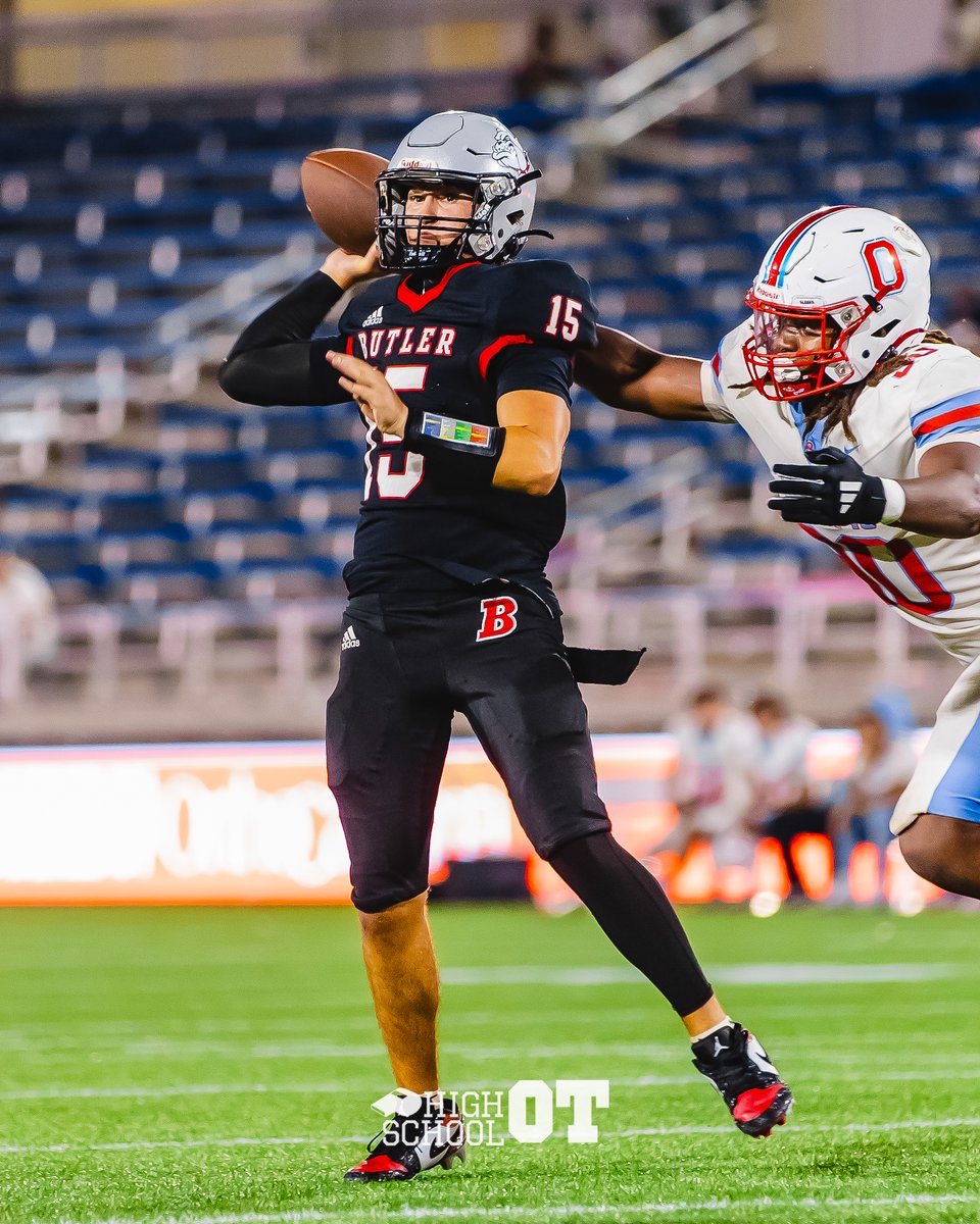 Butler dominated the second half, outscoring Olympic 20-0, in a Week 1 win at the Charlotte Kickoff Night.

The Bulldogs ran for four touchdowns in the 32-14 victory.

Story and photos: highschoolot.com/story/butler-p…