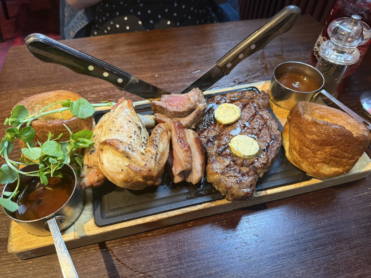 Jumped on the Sunday dinner sharer board hype as you’re only 37 once 🐑 🐄 🐔