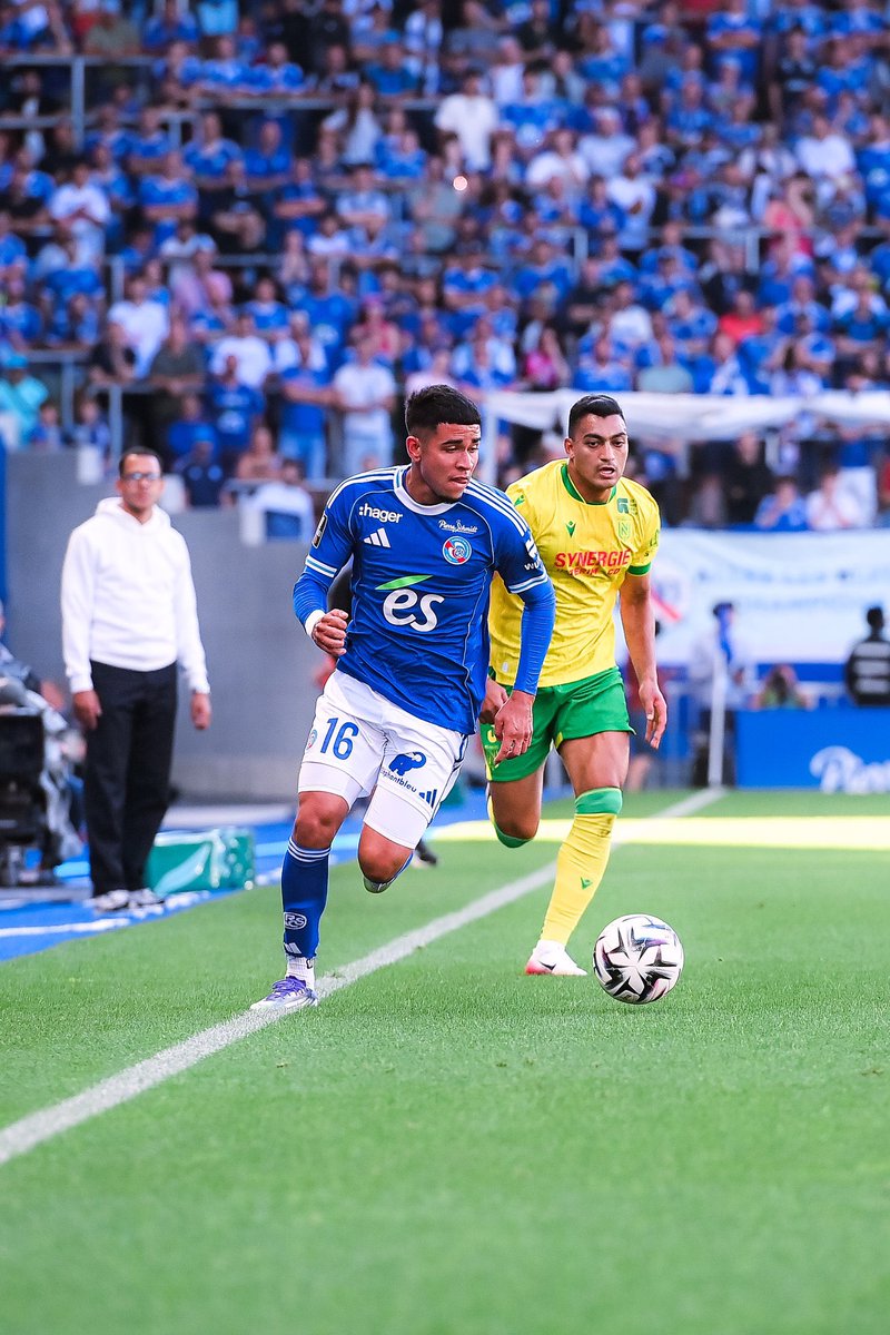 StudioFutbol's tweet image. #ECEX Kendry Páez fue titular en triunfo del Estrasburgo sobre Nantes buff.ly/IHeP2L1