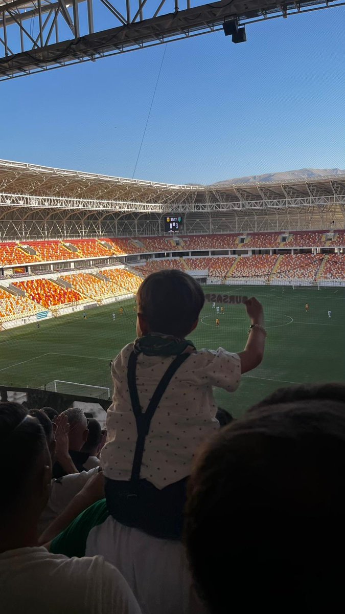 bayramkya16's tweet photo. Babamın omzunda gelmiştim yanına! https://t.co/MHMSAhj6As