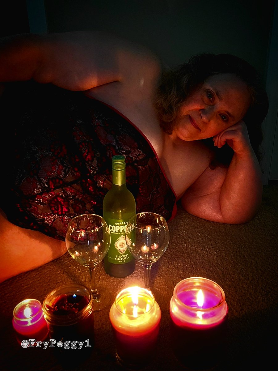 FryPeggy1's tweet photo. #AlphabetAugust
Hosted by
@Girl15Gone
@JstCallMeElle @thedarkboudoir1
Day 24- Letter C - Candles
I love candles π― and the scent https://t.co/Ie4HTrPNI3