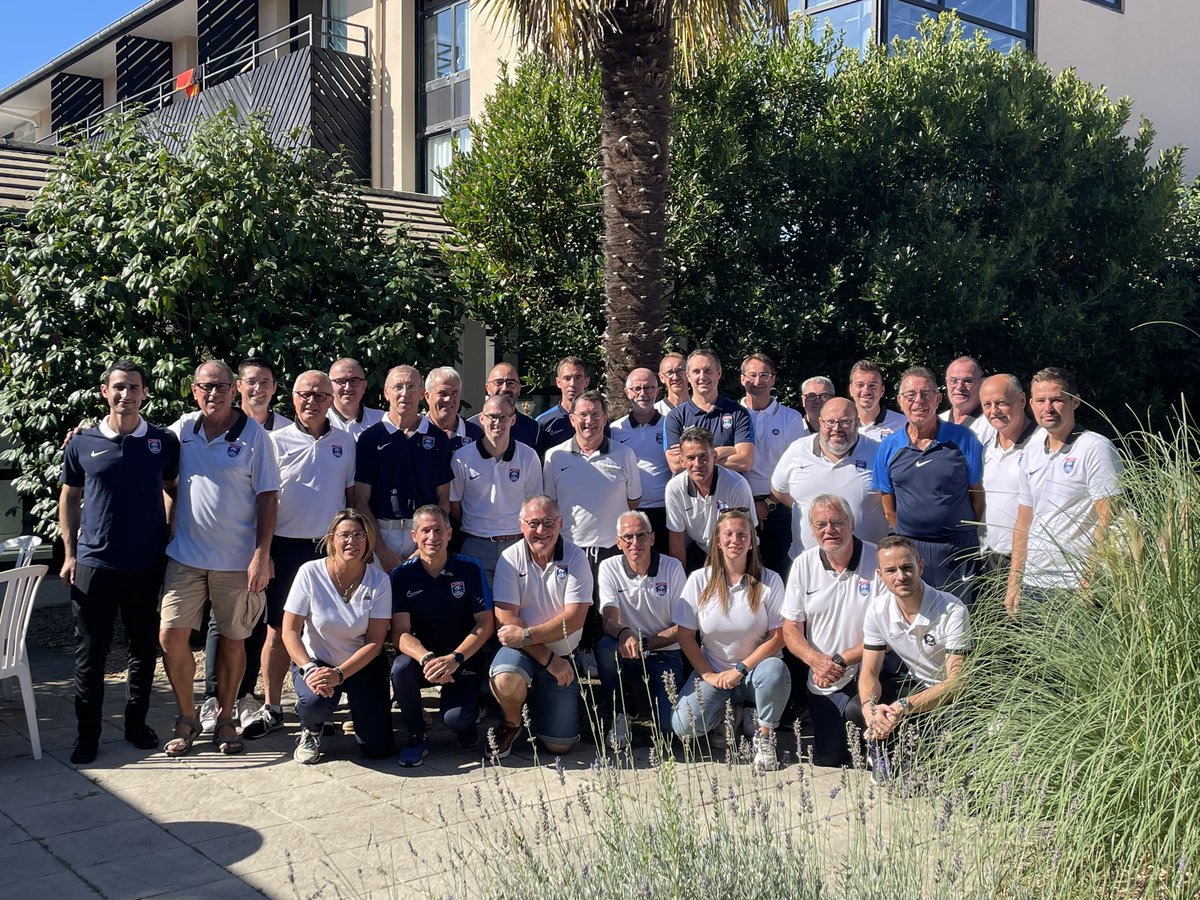 LigueFootLFPL's tweet photo. [RENTREE 2025/2026]

✅ Les Observateurs ont ouvert le bal ce dimanche 24/08 au CSR de @stsebsurloire👌

➡️ Une journée de travail et d’échanges lancée par le Président @DidierEsor et orchestrée par le CTRA Anthony Torralba et toute l’équipe de la CRA menée par Nicolas Taboré ⚽️ https://t.co/Zb9jzFi6uM