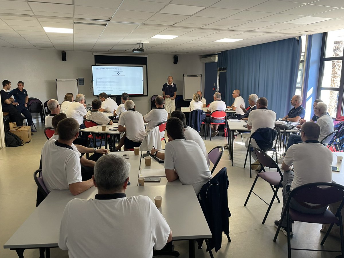 [RENTREE 2025/2026]

✅ Les Observateurs ont ouvert le bal ce dimanche 24/08 au CSR de <a href="/stsebsurloire/">Saint-Seb</a>👌

➡️ Une journée de travail et d’échanges lancée par le Président <a href="/DidierEsor/">Didier Esor</a> et orchestrée par le CTRA Anthony Torralba et toute l’équipe de la CRA menée par Nicolas Taboré ⚽️