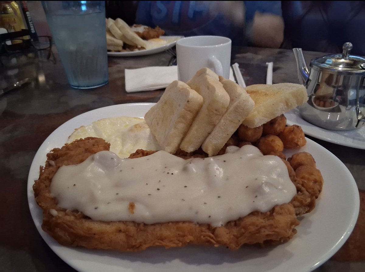 Carolyn S tweet media