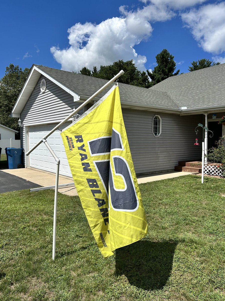 ksherbit10's tweet photo. 😍Flying the victory flag this week! Way to go @Blaney 🏁🏆 Way to enter the playoffs on a high note @GiannaTulio_  @PPistone @Team_Penske @AdvanceAuto @DrinkBODYARMOR  See you @ItsBristolBaby in a few weeks! https://t.co/7KdUEDG77N