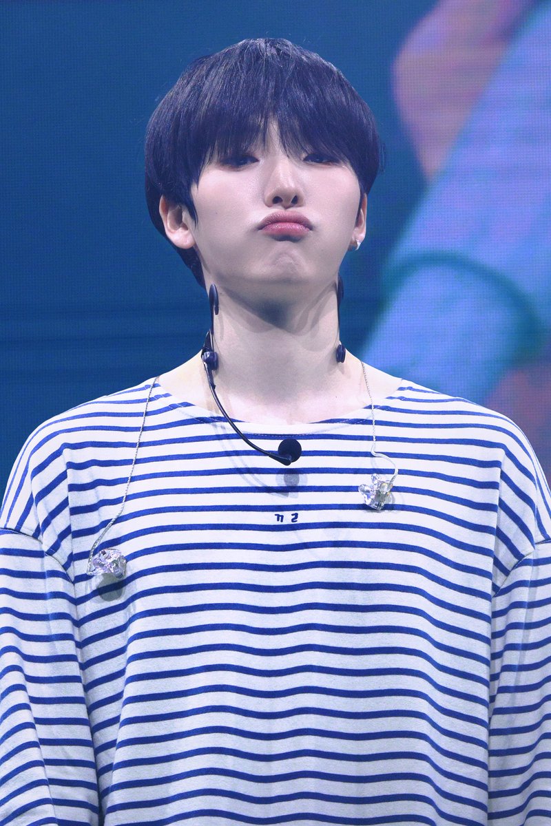 ⊹˚₊♡⟡˙⋆ 🐡 ⋆𖦹.✧⋆˚

:¨·.·¨: 
 `·..#서호 #SEOHO