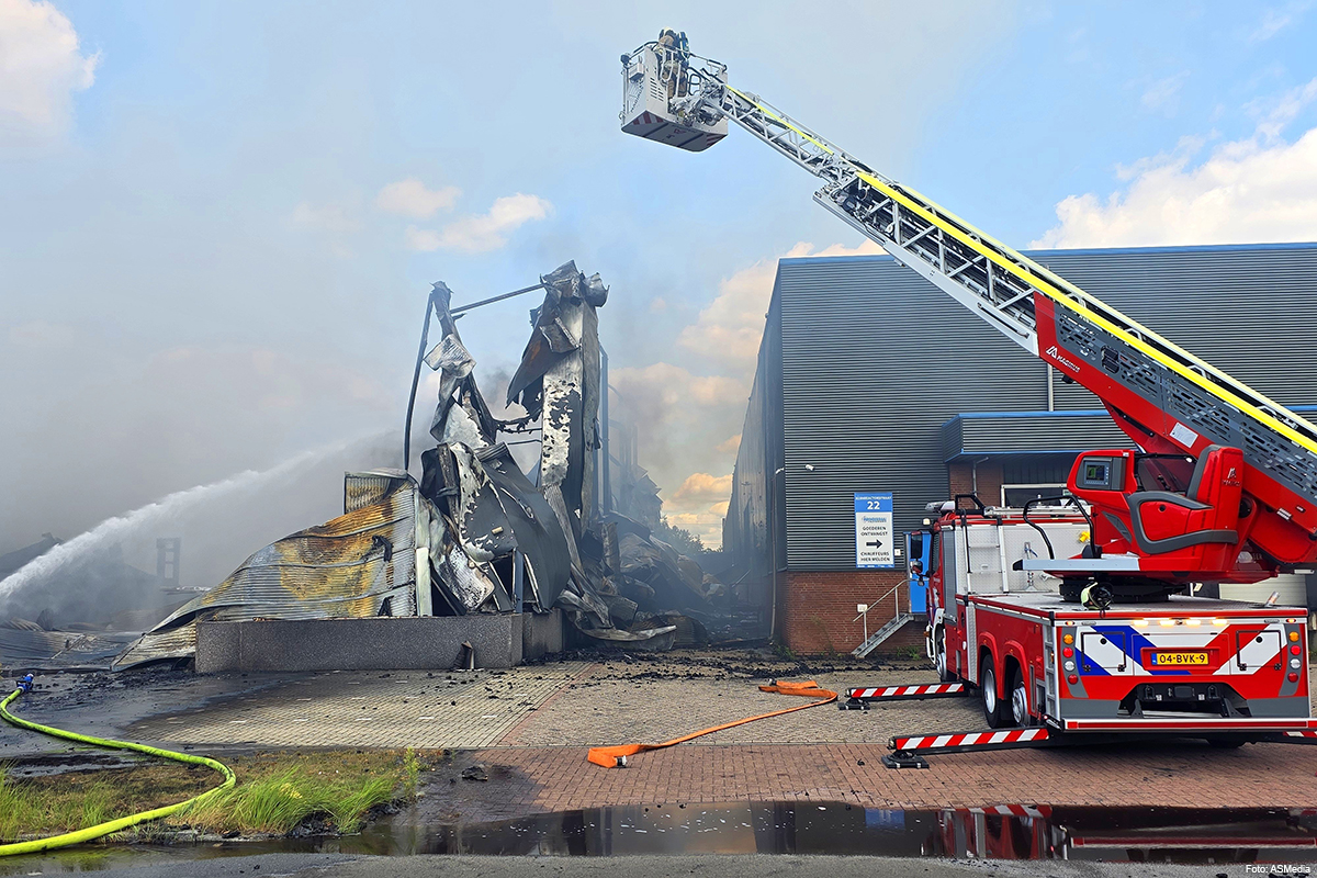 Grote brand in cacao-opslag Veenendaal onder controle