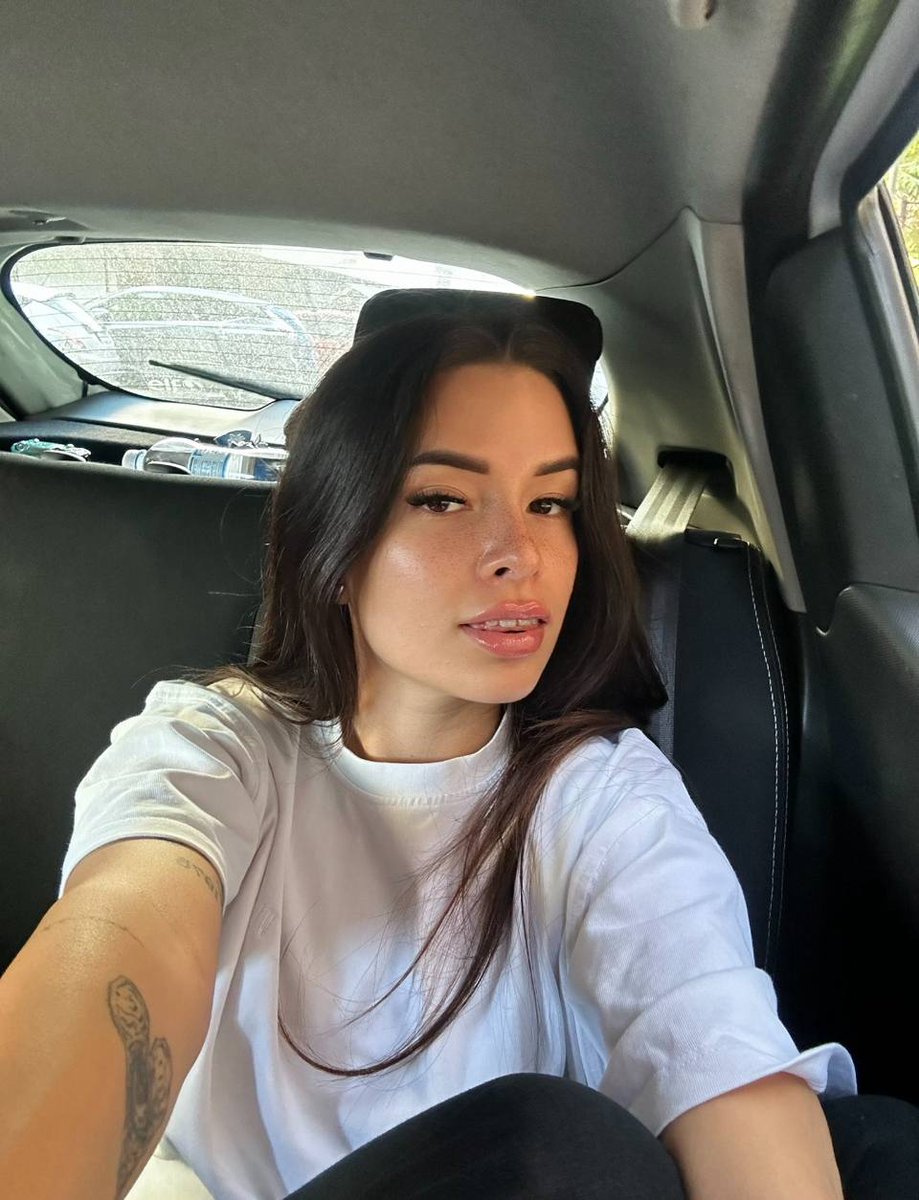 Bell4l4dyLady's tweet photo. sono un po sparita scusate https://t.co/nHnNIWEoU8