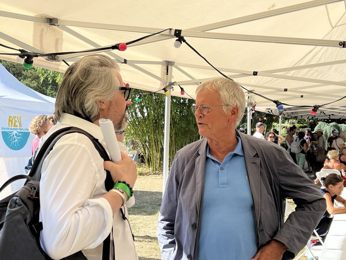 DestinationTele's tweet photo. Pascal Boniface invité d’honneur de l’université d’été du micro-parti d’Aymeric Caron
Pascal Boniface est fondateur et directeur de l’IRIS

Ne jamais l’oublier quand vous voyez les pseudos-spécialistes de l’IRIS sur France Inter, France Info, C ce soir, Cpolitique, BFMTV ou LCI… https://t.co/plhkcFKo0U