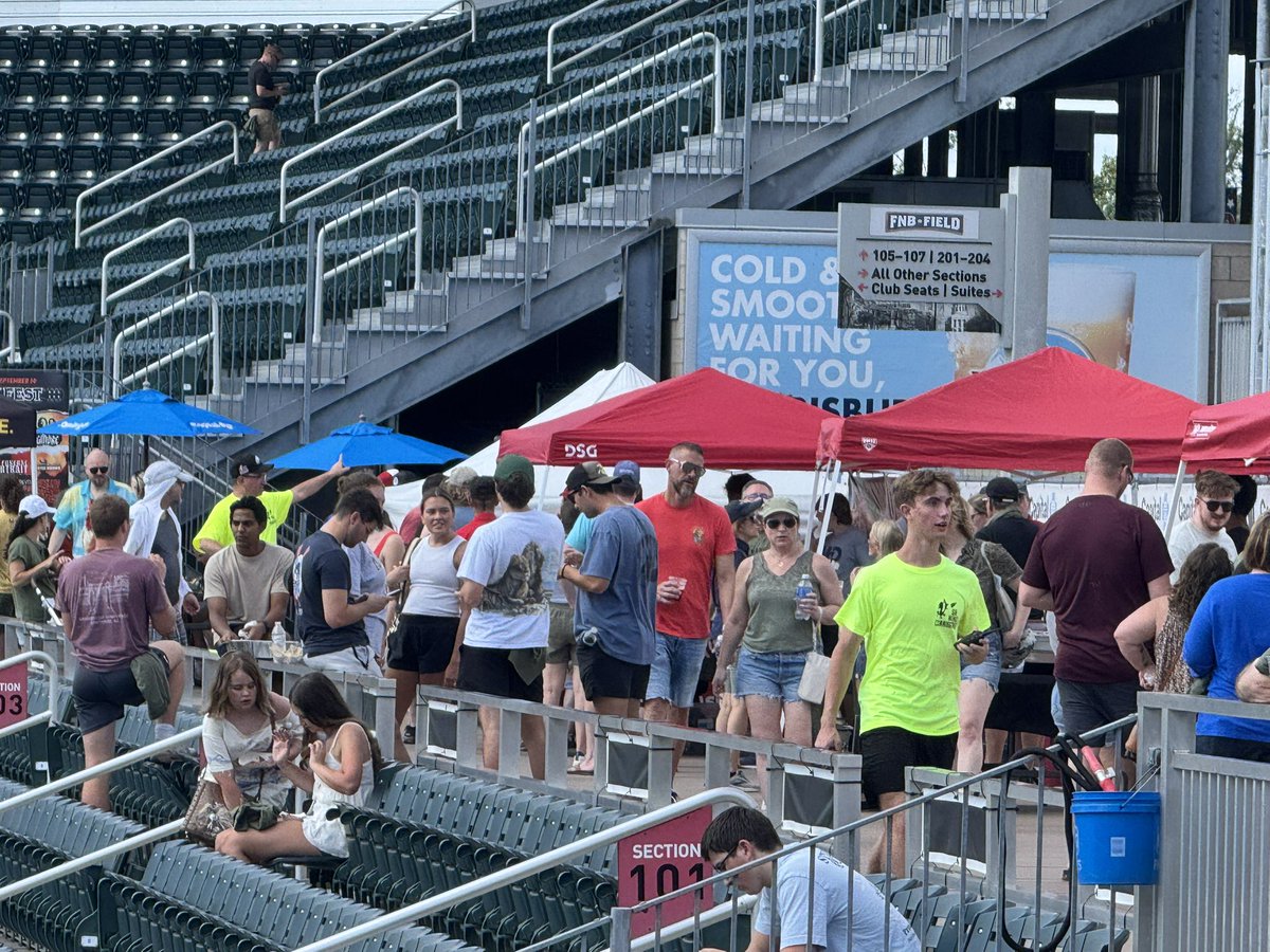 RepDelozier's tweet image. Wing madness on City Island was well attended and the tasting and voting was successful!  I was glad to sponsor to help the fundraising for the Hampden Twp Vet Park!