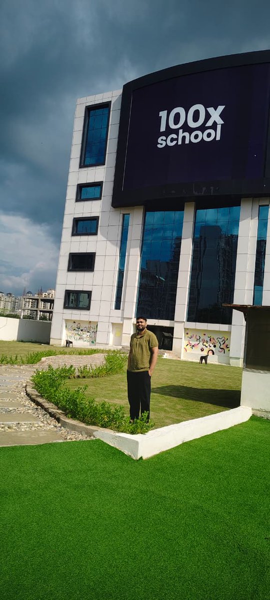 sanskar0627's tweet image. Finally stepped into @100xDevs Super 30 🏫✨
This place isn’t just a school, it’s a launchpad 🚀
Surrounded by hustlers, builders &amp;amp; dreamers — the energy is unreal.
Time to go all in. 💯🔥
#Super30 #100xDevs #BuildInPublic