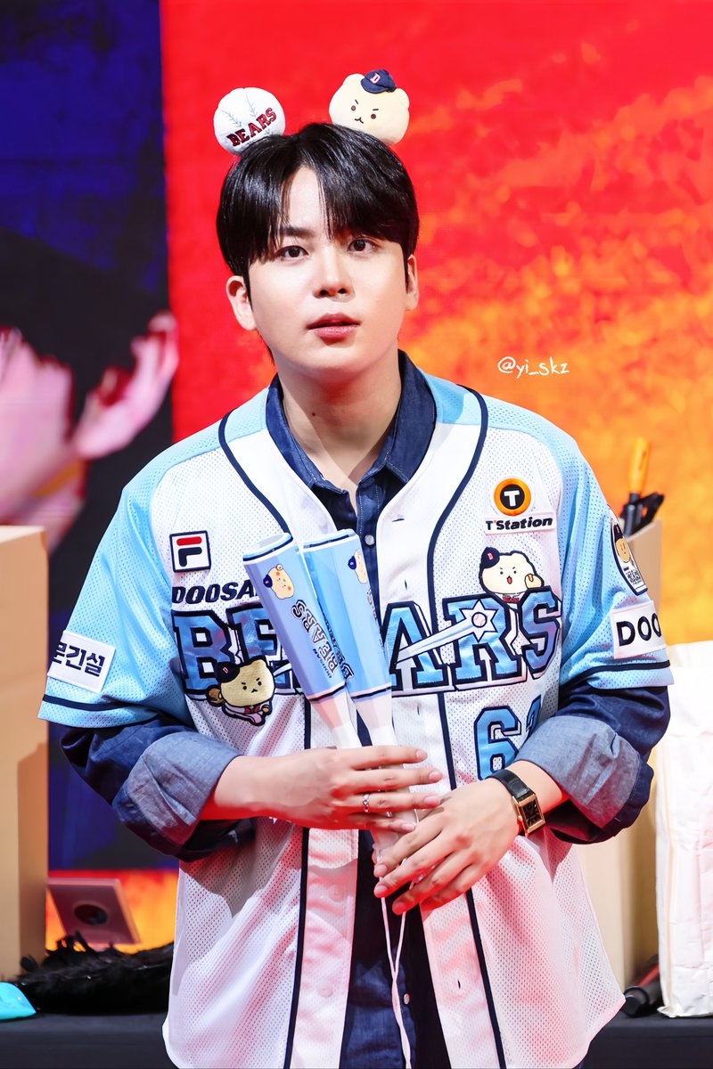 250703 MS FANSIGN 종호 
CHEERING 🐻！！

#ATEEZ #JONGHO #CHOIJONGHO 
#종호 #최종호 #에이티즈 #崔鍾浩 
#エイティーズ #ジョンホ