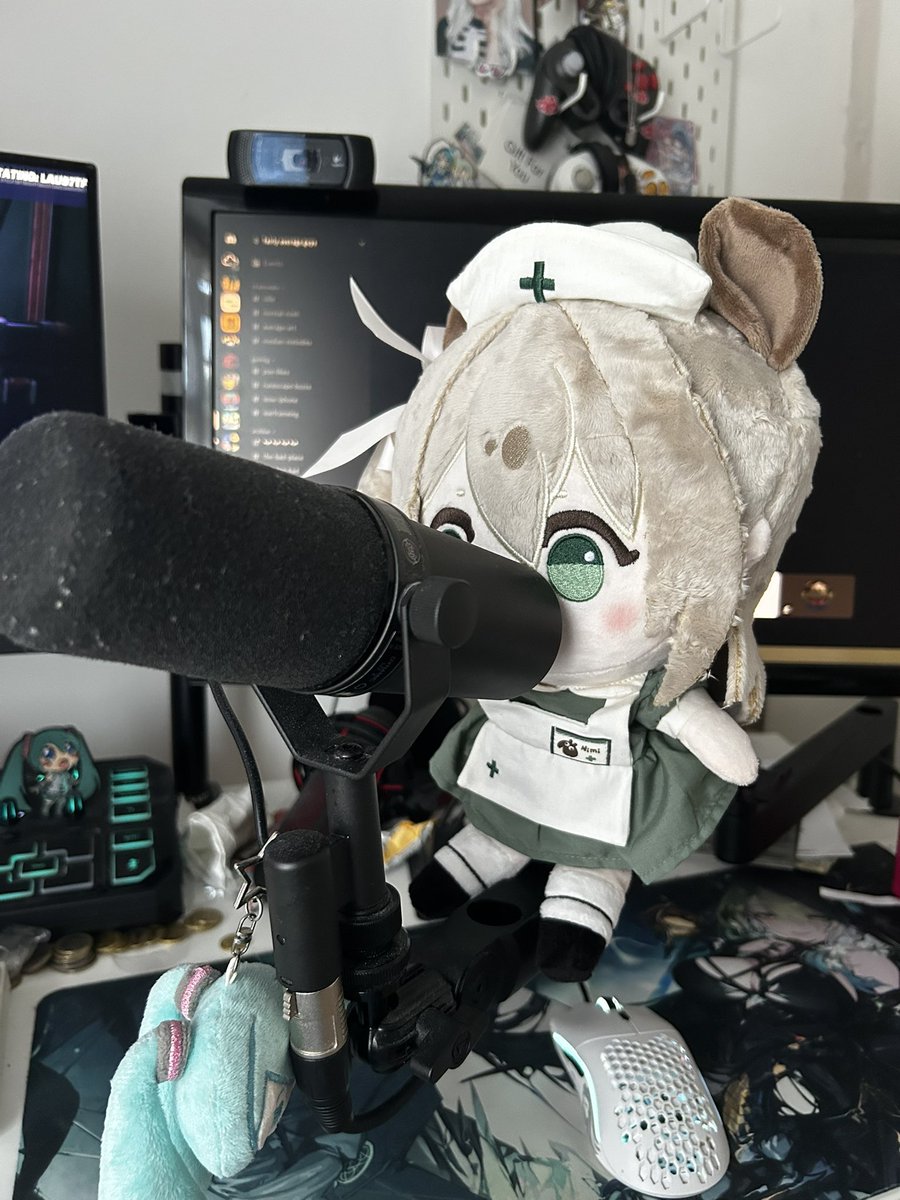 enviry's tweet image. what did you say about her snout #nimemes