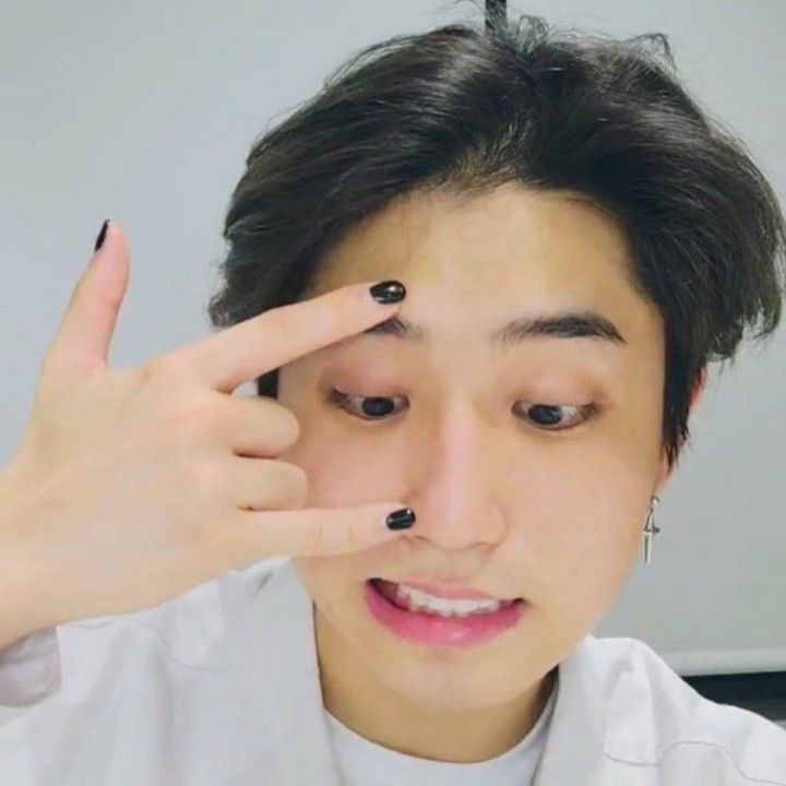 "시끄러운 도시 속에서도 ye ye ye
하고 싶은 대로 내 맘대로 ye ye ye
햇볕 좋은 그늘 아래에 앉아
눈을 감고 잠깐 나를 봐봐"🎵

#StaySelcaDay #SSD #HanJisung #HAN #한 #StrayKids #skz #스트레이키즈